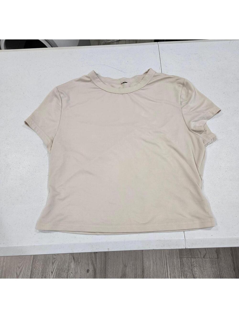 -Cream & tan crop top